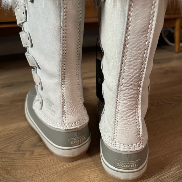 Sorel Joan of Arctic Women's Beige Winter Boots with Faux Fur Trim - Picture 3 of 4
